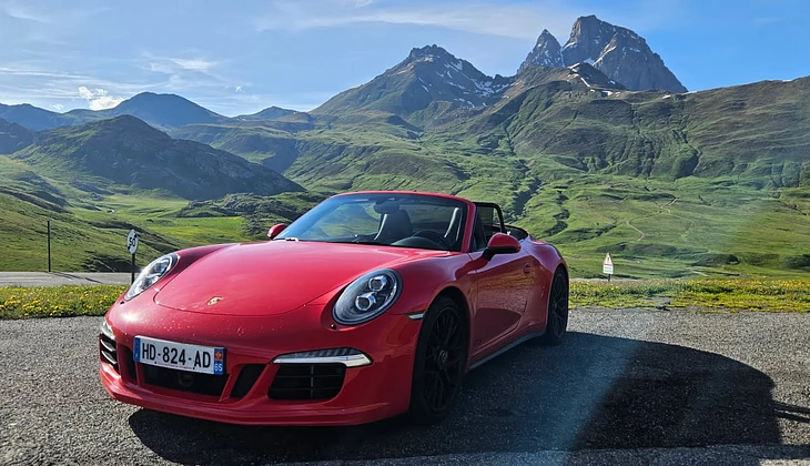 location-PORSCHE-Ibos-roadstr