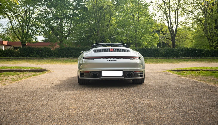 location-PORSCHE-Courbevoie-roadstr