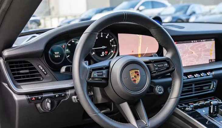 location-PORSCHE-Aix-en-Provence-roadstr