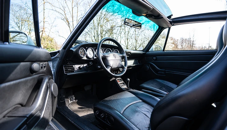 location-PORSCHE-Courbevoie-roadstr