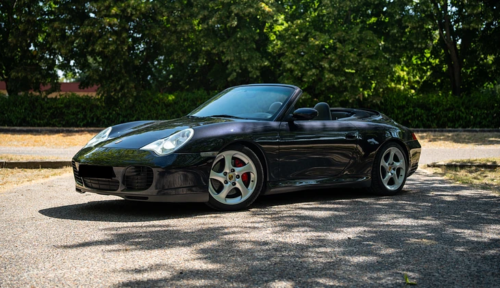 location-PORSCHE-Courbevoie-roadstr