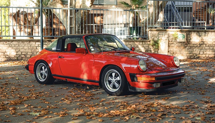 location-PORSCHE-Grimaud-roadstr