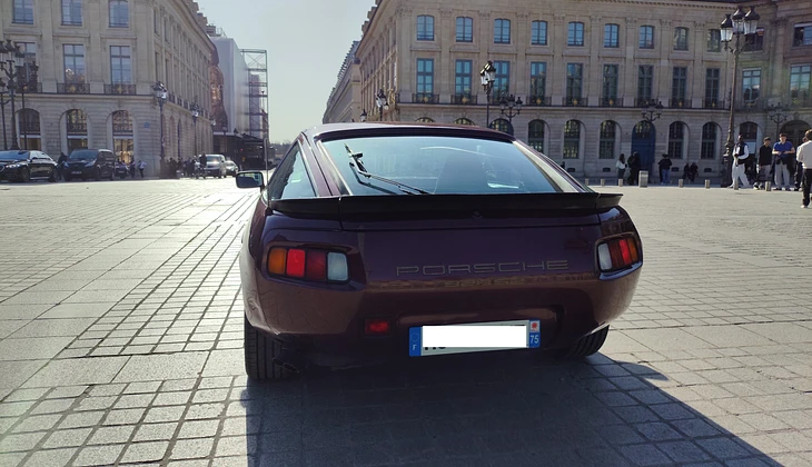 location-PORSCHE-Paris-roadstr