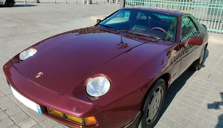 location-PORSCHE-Paris-roadstr