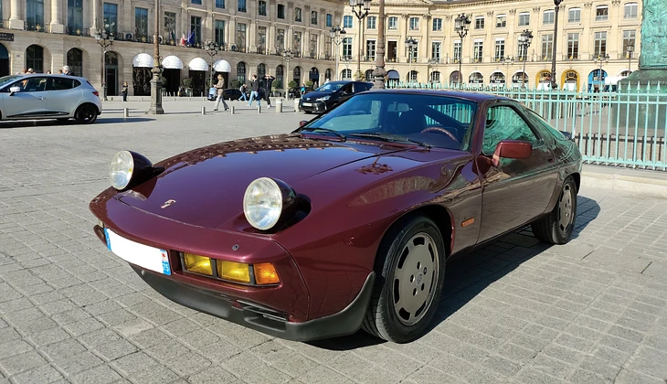 location-PORSCHE-Paris-roadstr