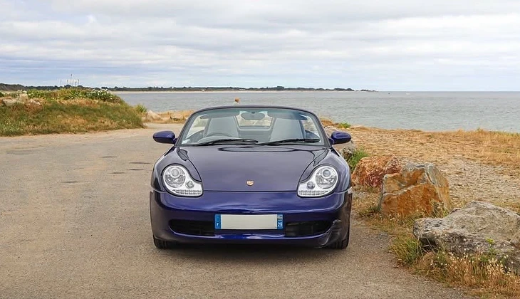 location-PORSCHE-Tréméoc-roadstr