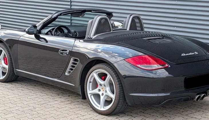 location-PORSCHE-Rosselange-roadstr