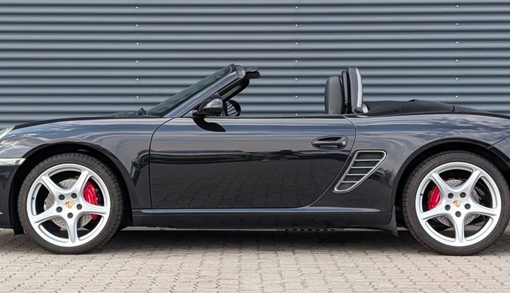 location-PORSCHE-Rosselange-roadstr
