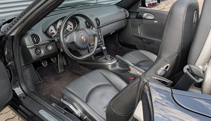 location-PORSCHE-Rosselange-roadstr