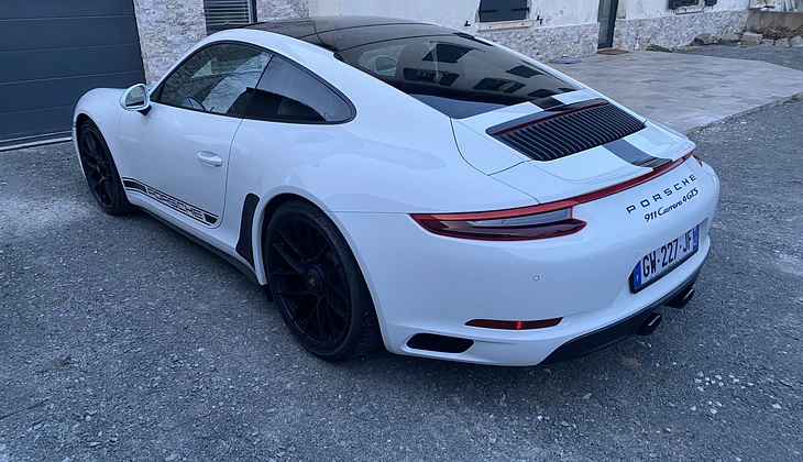 location-PORSCHE-Saint-André-le-Puy-roadstr