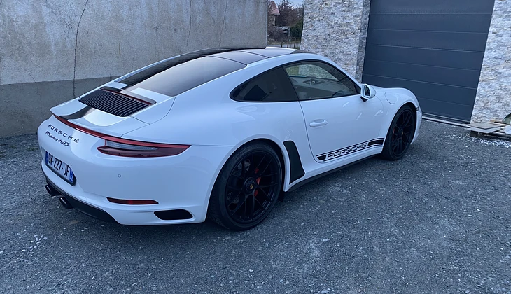 location-PORSCHE-Saint-André-le-Puy-roadstr