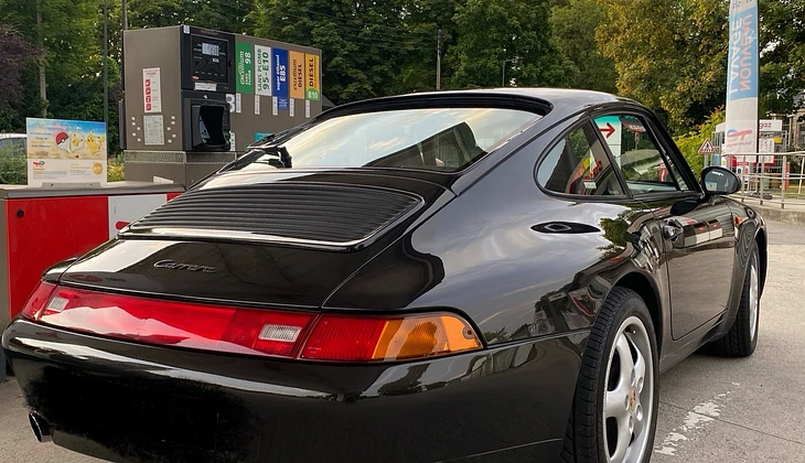 location-PORSCHE-Thiers-sur-Thève-roadstr