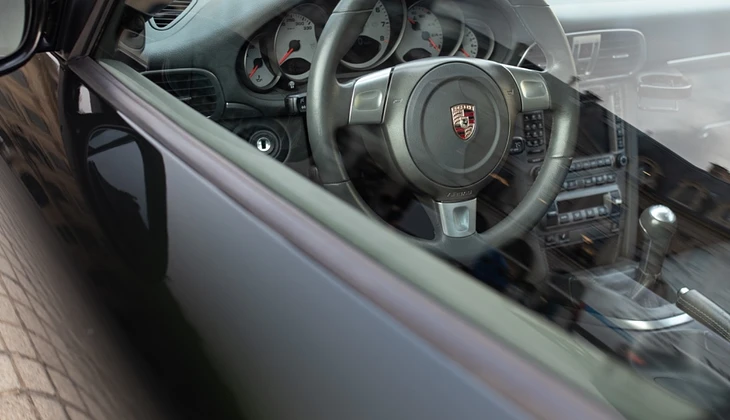 location-PORSCHE-Paris-roadstr