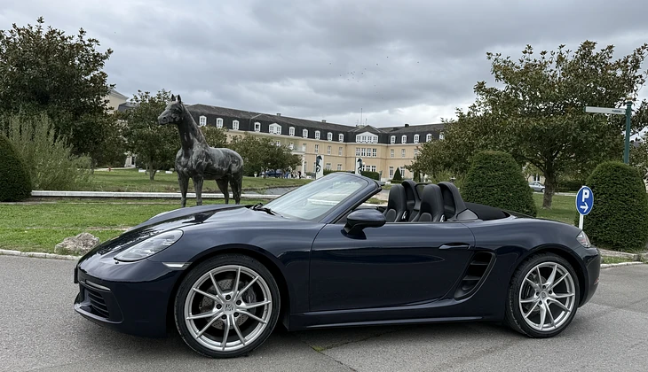 location-PORSCHE-Avilly-Saint-Léonard-roadstr