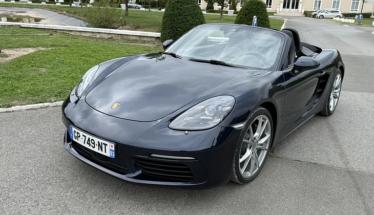 location-PORSCHE-Avilly-Saint-Léonard-roadstr