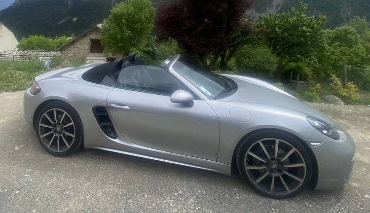 location-PORSCHE-Tours-roadstr