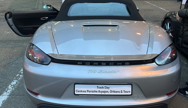location-PORSCHE-Tours-roadstr