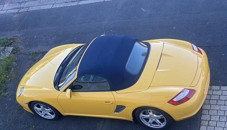 location-PORSCHE-Valambray-roadstr
