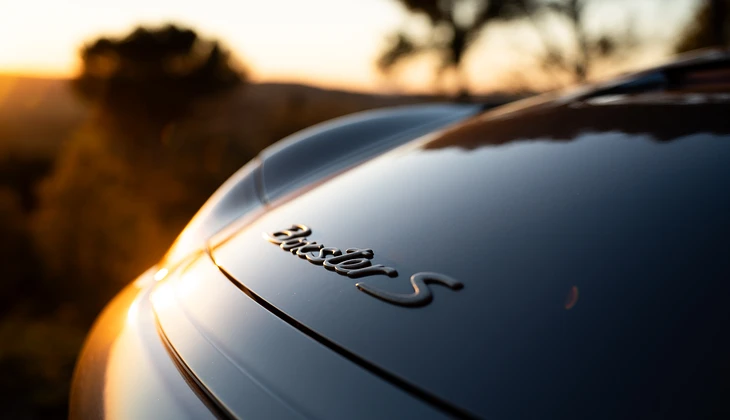 location-PORSCHE-Aix-en-Provence-roadstr