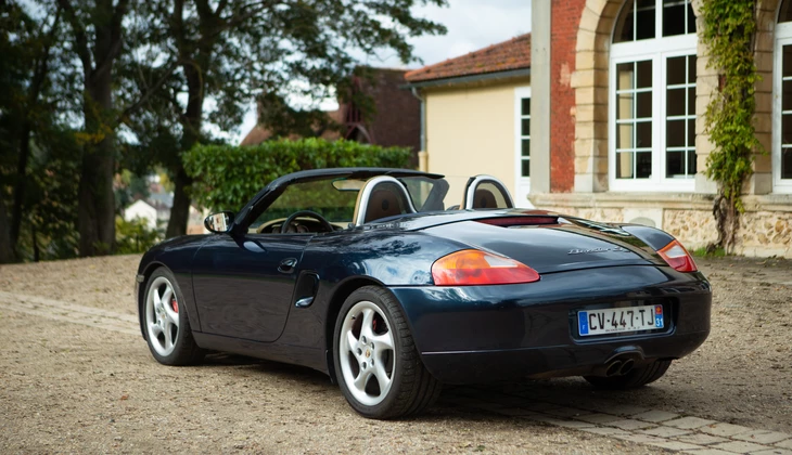 location-PORSCHE-Paris-roadstr