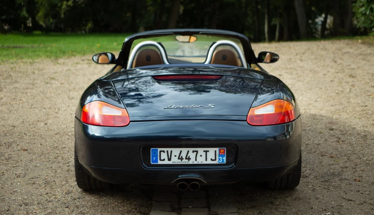 location-PORSCHE-Paris-roadstr