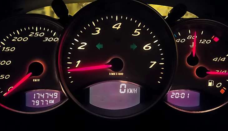 location-PORSCHE-Paris-roadstr