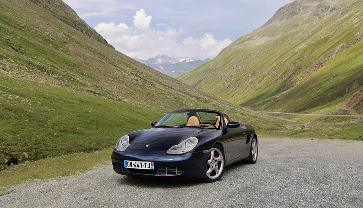 location-PORSCHE-Paris-roadstr