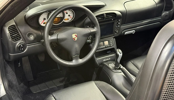 location-PORSCHE-Paris-roadstr
