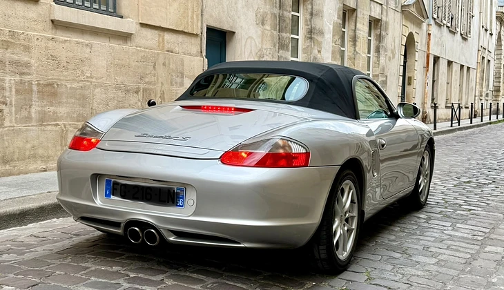 location-PORSCHE-Paris-roadstr