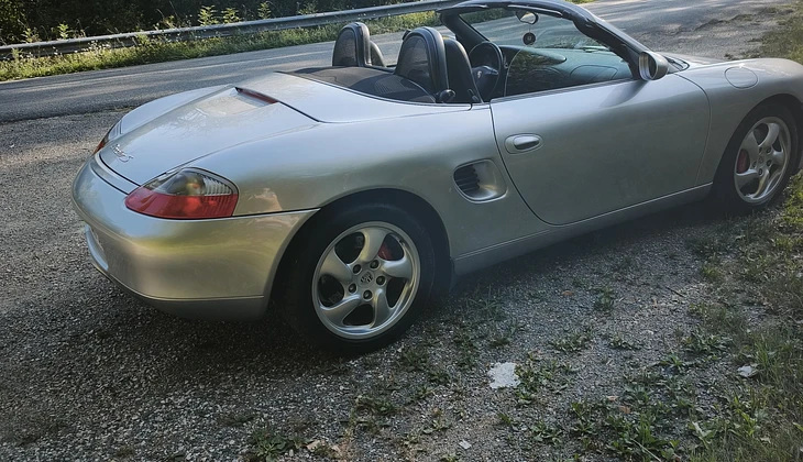 location-PORSCHE-Almont-les-Junies-roadstr