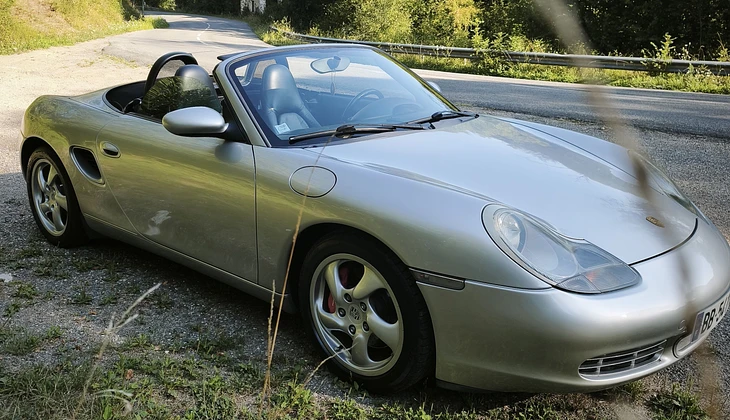 location-PORSCHE-Almont-les-Junies-roadstr