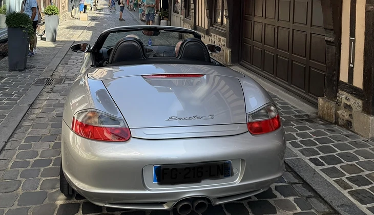 location-PORSCHE-Paris-roadstr