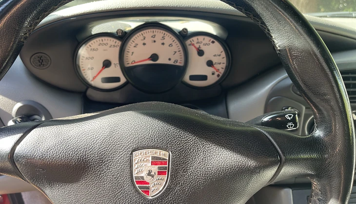 location-PORSCHE-Tours-roadstr