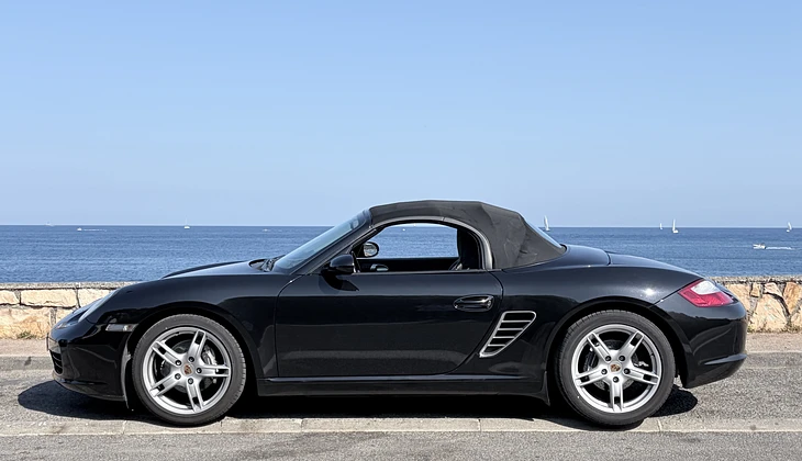 location-PORSCHE-Cannes-roadstr