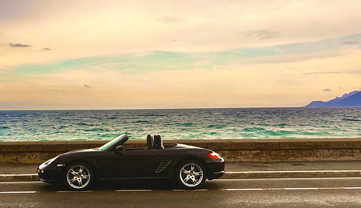 location-PORSCHE-Cannes-roadstr