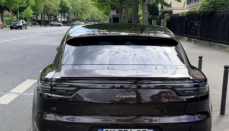 location-PORSCHE-Paris-roadstr