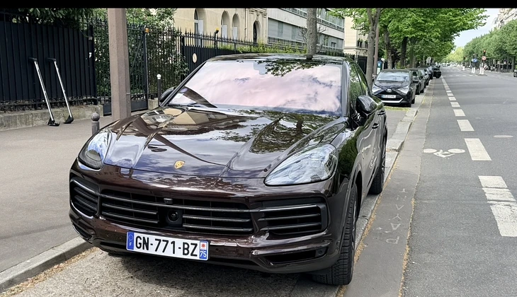 location-PORSCHE-Paris-roadstr