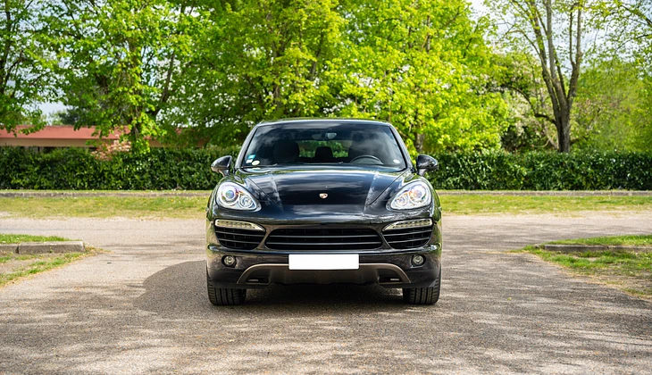 location-PORSCHE-Courbevoie-roadstr