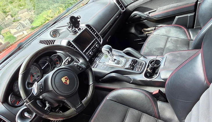 location-PORSCHE-Contes-roadstr