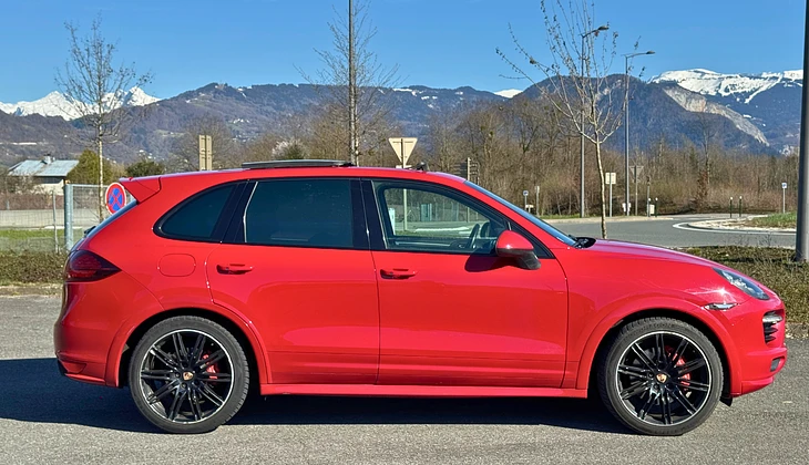 location-PORSCHE-Marignier-roadstr