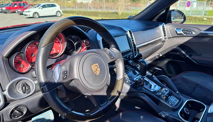 location-PORSCHE-Marignier-roadstr