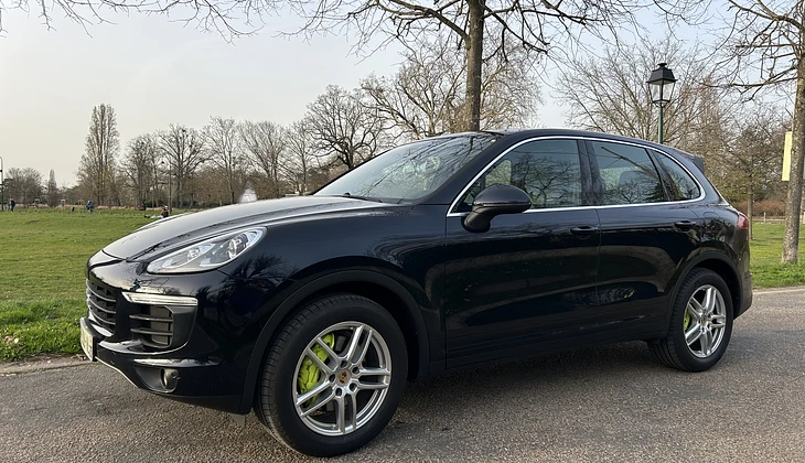 location-PORSCHE-Le Vésinet-roadstr