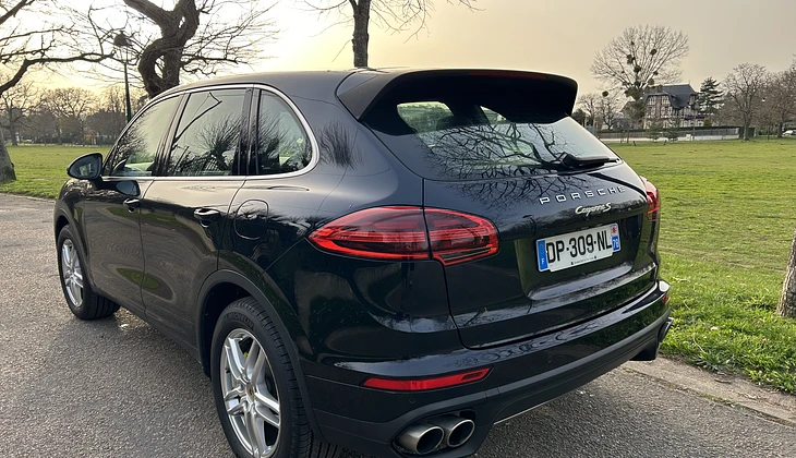 location-PORSCHE-Le Vésinet-roadstr