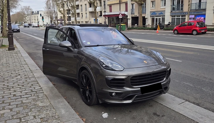 location-PORSCHE-Limeil-Brévannes-roadstr