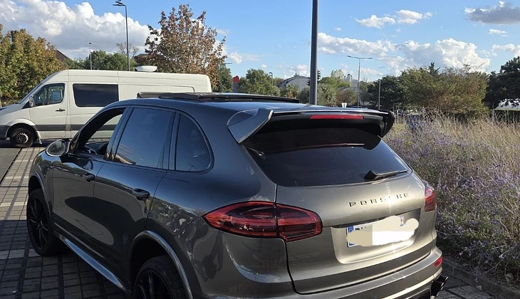location-PORSCHE-Limeil-Brévannes-roadstr