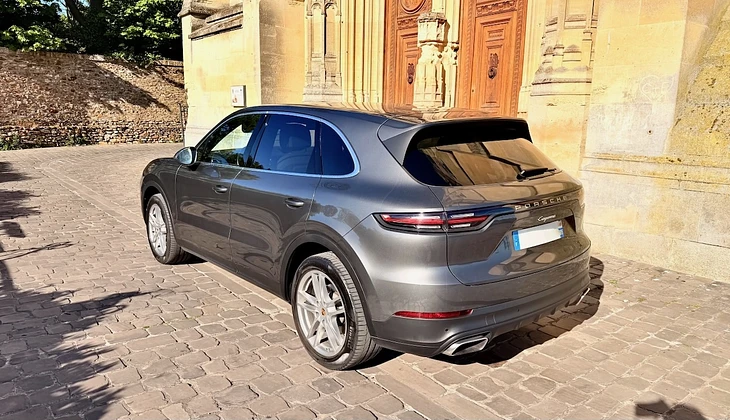 location-PORSCHE-Paris-roadstr