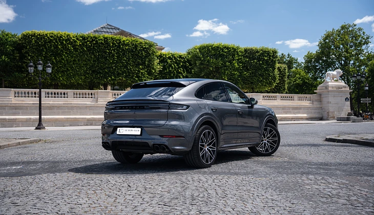 location-PORSCHE-Paris-roadstr