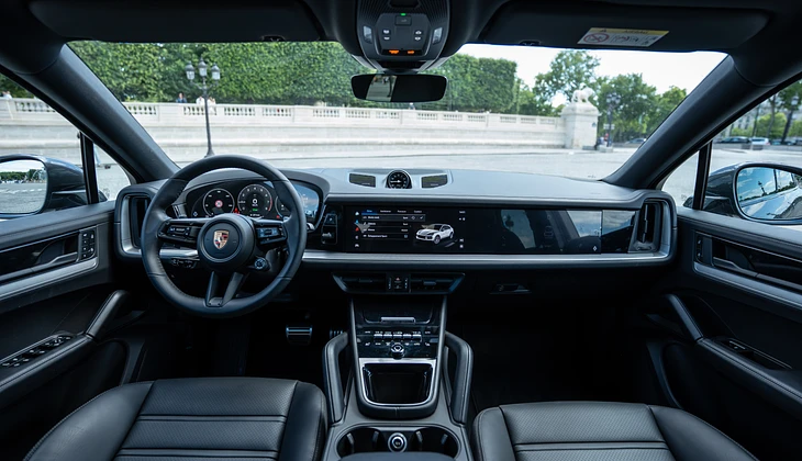 location-PORSCHE-Paris-roadstr
