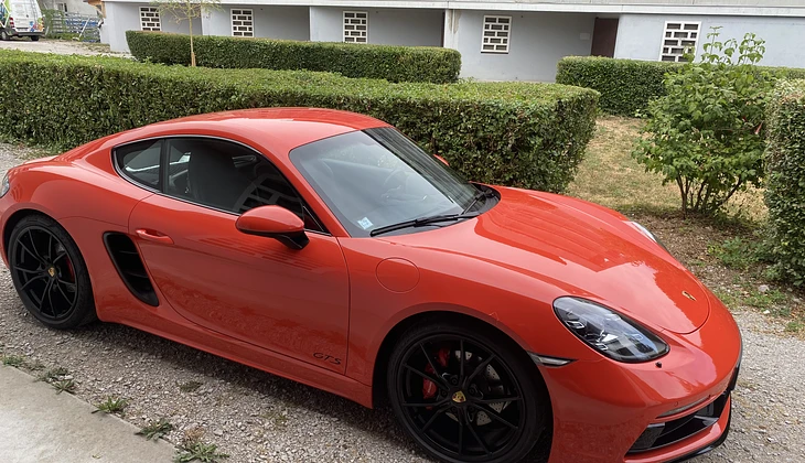 location-PORSCHE-Bonneville-roadstr