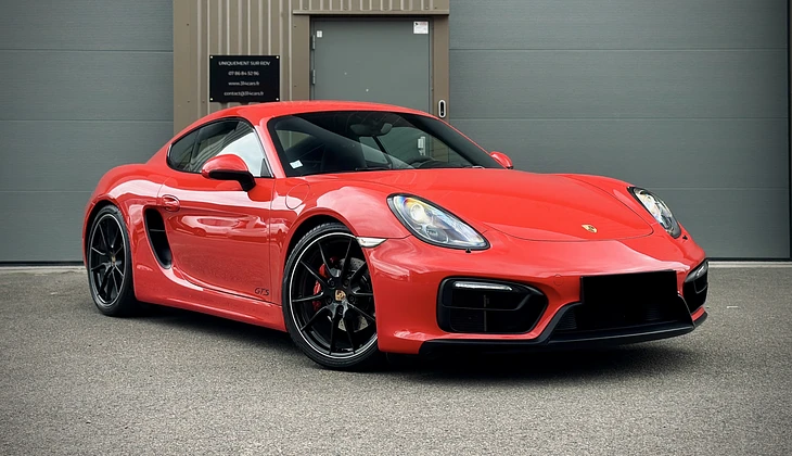 location-PORSCHE-Salles-roadstr